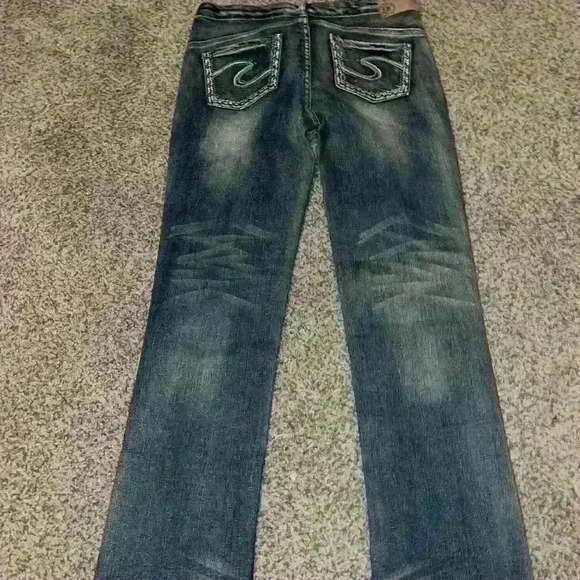 Silver Jeans - Picture 2 of 4